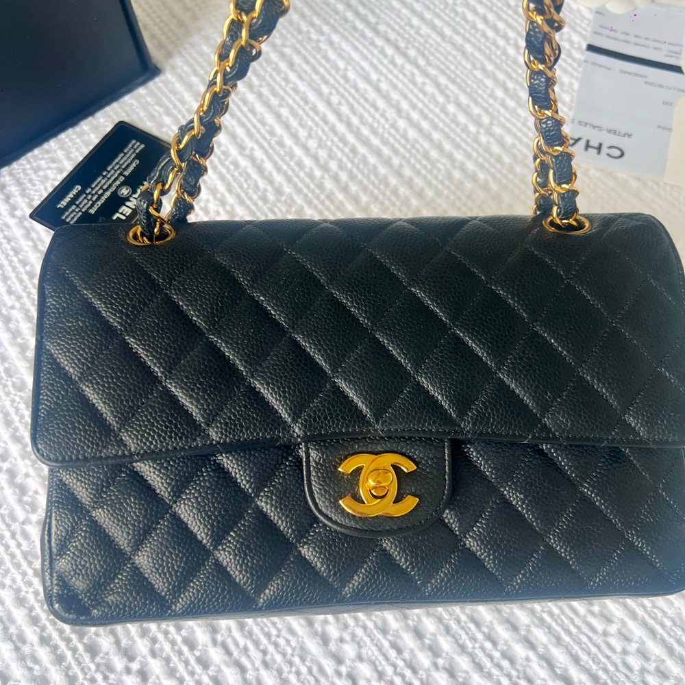 Chanel Classic Double Flap Bag 2.55 Black quilted leather, gold hardware